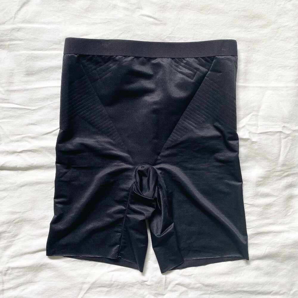 SPANX SPANXshape™ Invisible Mid-Thigh Short Women's XS Black Shapewear